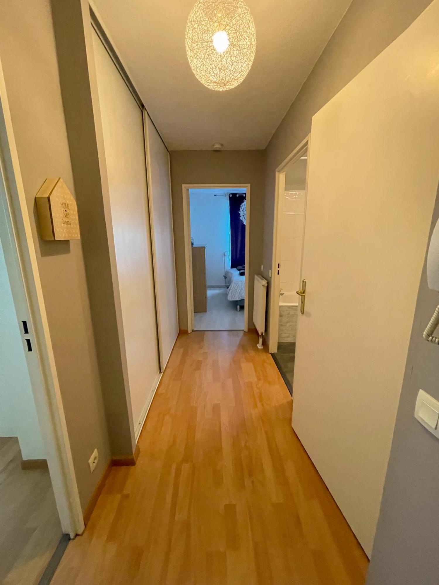 Charmant Appart Neudorf + Garage ستراسبورغ المظهر الخارجي الصورة